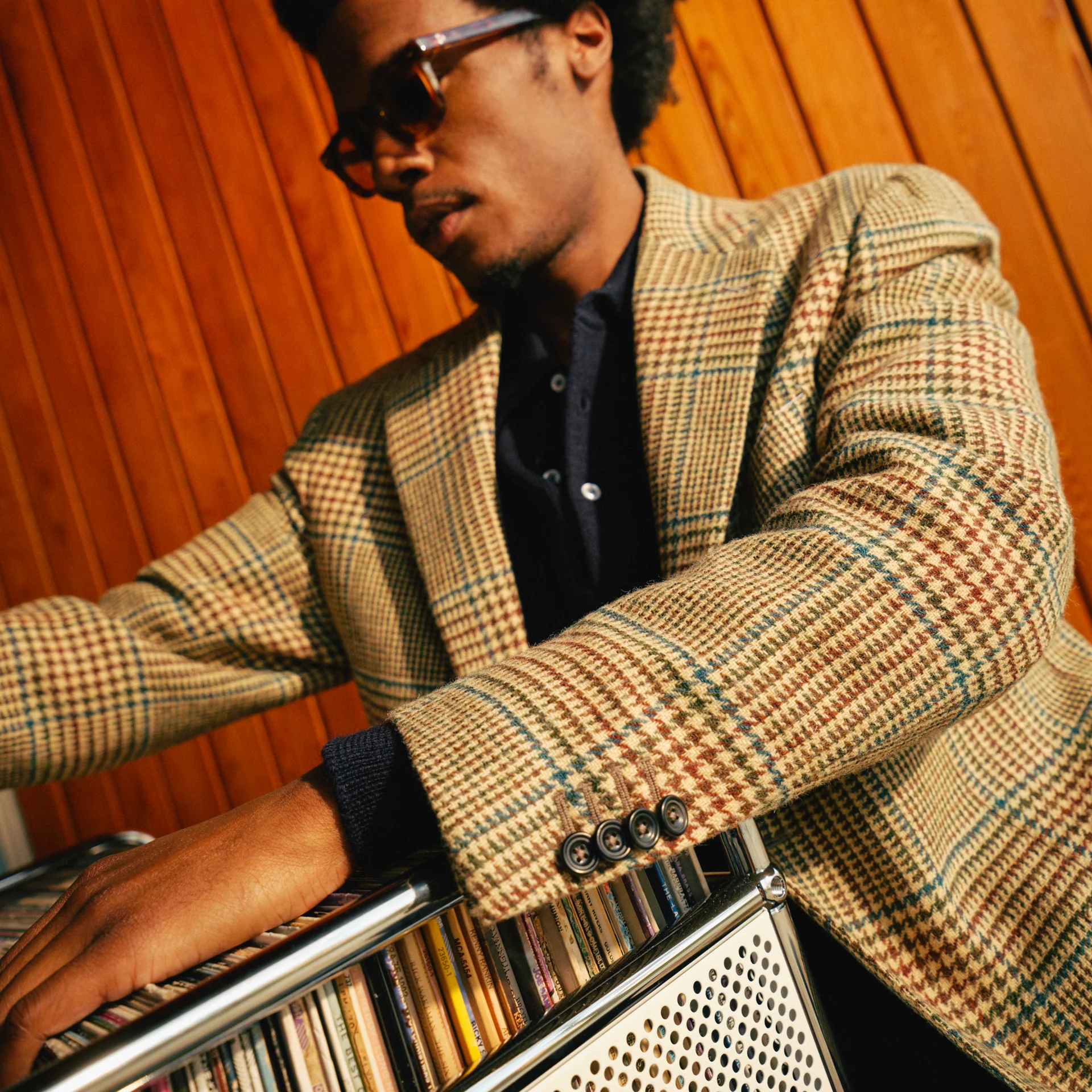 USM x Symbol Record Cart - Image 5